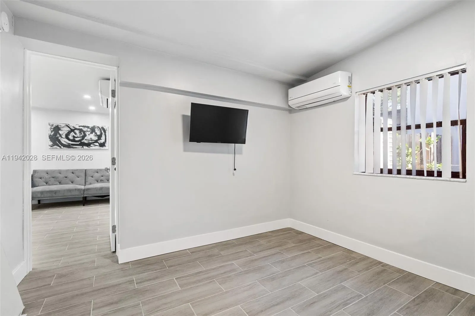 5647 Lincoln St, Hollywood, Florida 33021, Hollywood, Florida 33021, ,Residential Income,For Sale,5647 Lincoln St, Hollywood, Florida 33021,A11942028