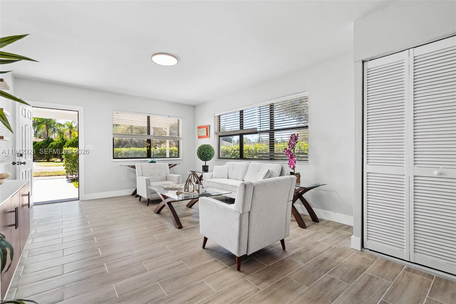 5647 Lincoln St, Hollywood, Florida 33021, Hollywood, Florida 33021, ,Residential Income,For Sale,5647 Lincoln St, Hollywood, Florida 33021,A11942028