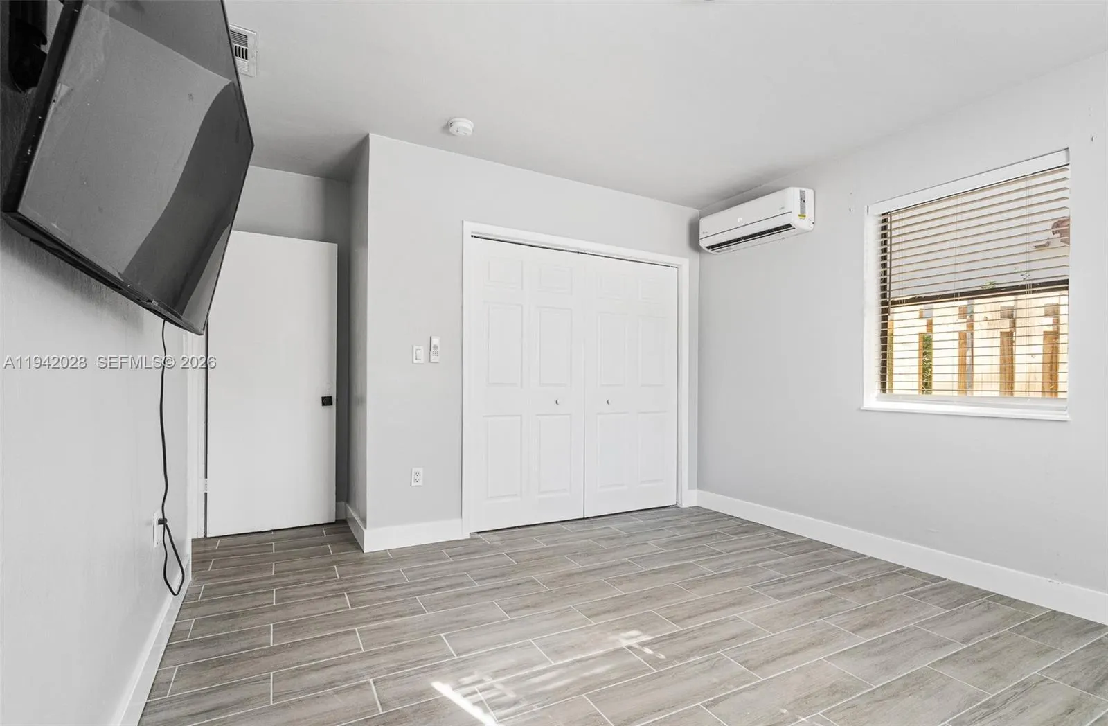 5647 Lincoln St, Hollywood, Florida 33021, Hollywood, Florida 33021, ,Residential Income,For Sale,5647 Lincoln St, Hollywood, Florida 33021,A11942028