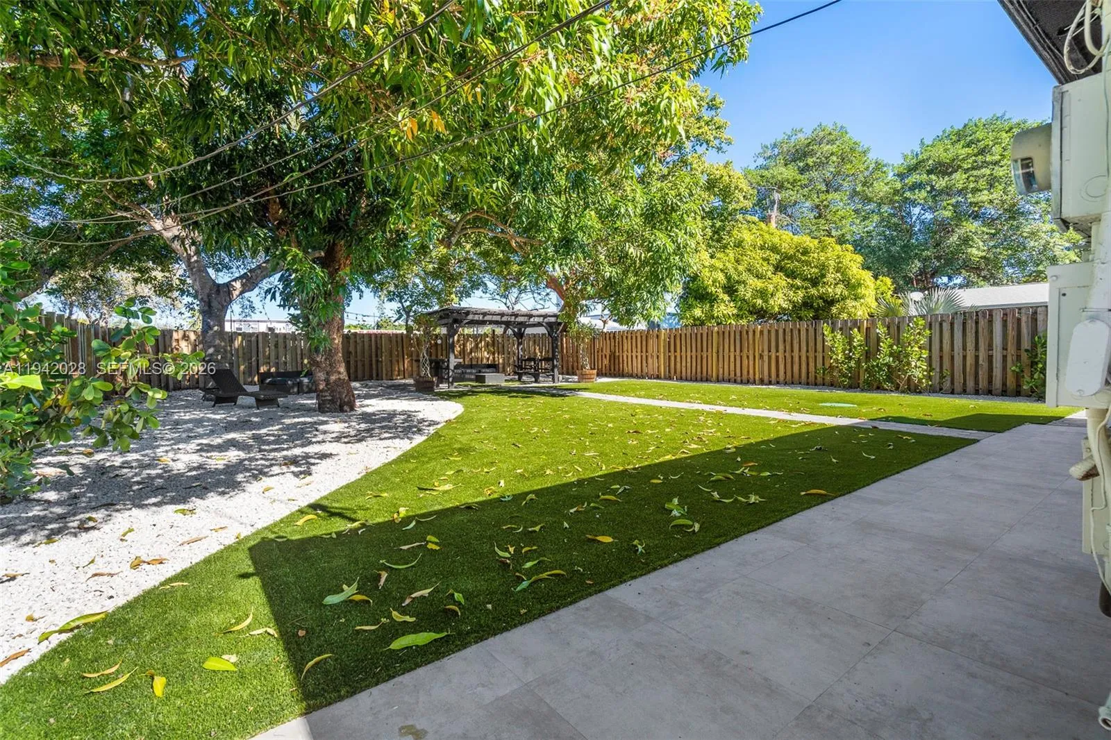 5647 Lincoln St, Hollywood, Florida 33021, Hollywood, Florida 33021, ,Residential Income,For Sale,5647 Lincoln St, Hollywood, Florida 33021,A11942028