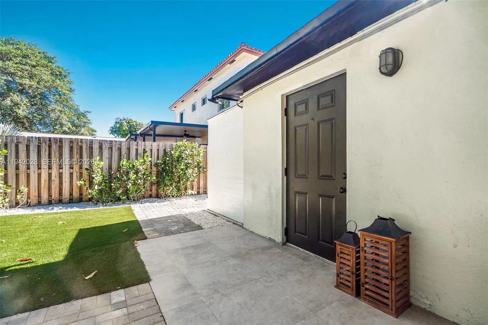 5647 Lincoln St, Hollywood, Florida 33021, Hollywood, Florida 33021, ,Residential Income,For Sale,5647 Lincoln St, Hollywood, Florida 33021,A11942028