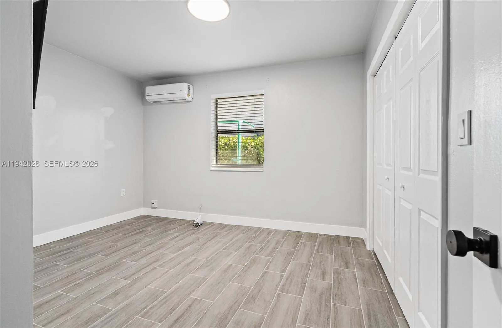 5647 Lincoln St, Hollywood, Florida 33021, Hollywood, Florida 33021, ,Residential Income,For Sale,5647 Lincoln St, Hollywood, Florida 33021,A11942028