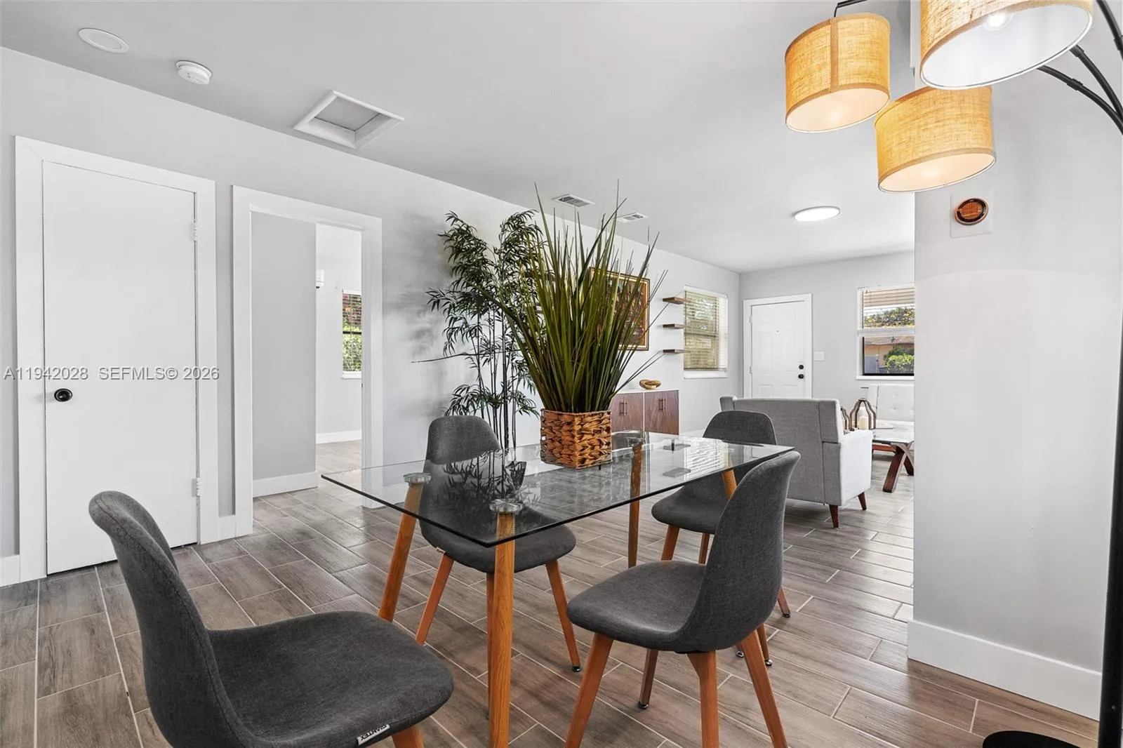 5647 Lincoln St, Hollywood, Florida 33021, Hollywood, Florida 33021, ,Residential Income,For Sale,5647 Lincoln St, Hollywood, Florida 33021,A11942028