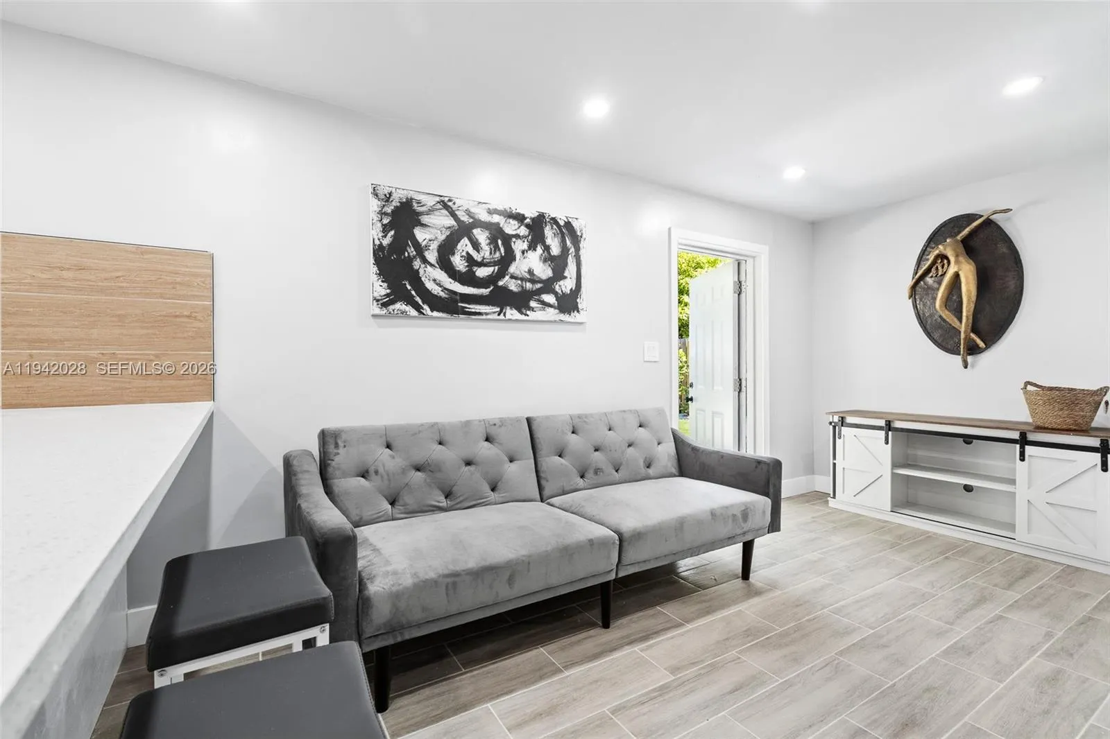 5647 Lincoln St, Hollywood, Florida 33021, Hollywood, Florida 33021, ,Residential Income,For Sale,5647 Lincoln St, Hollywood, Florida 33021,A11942028