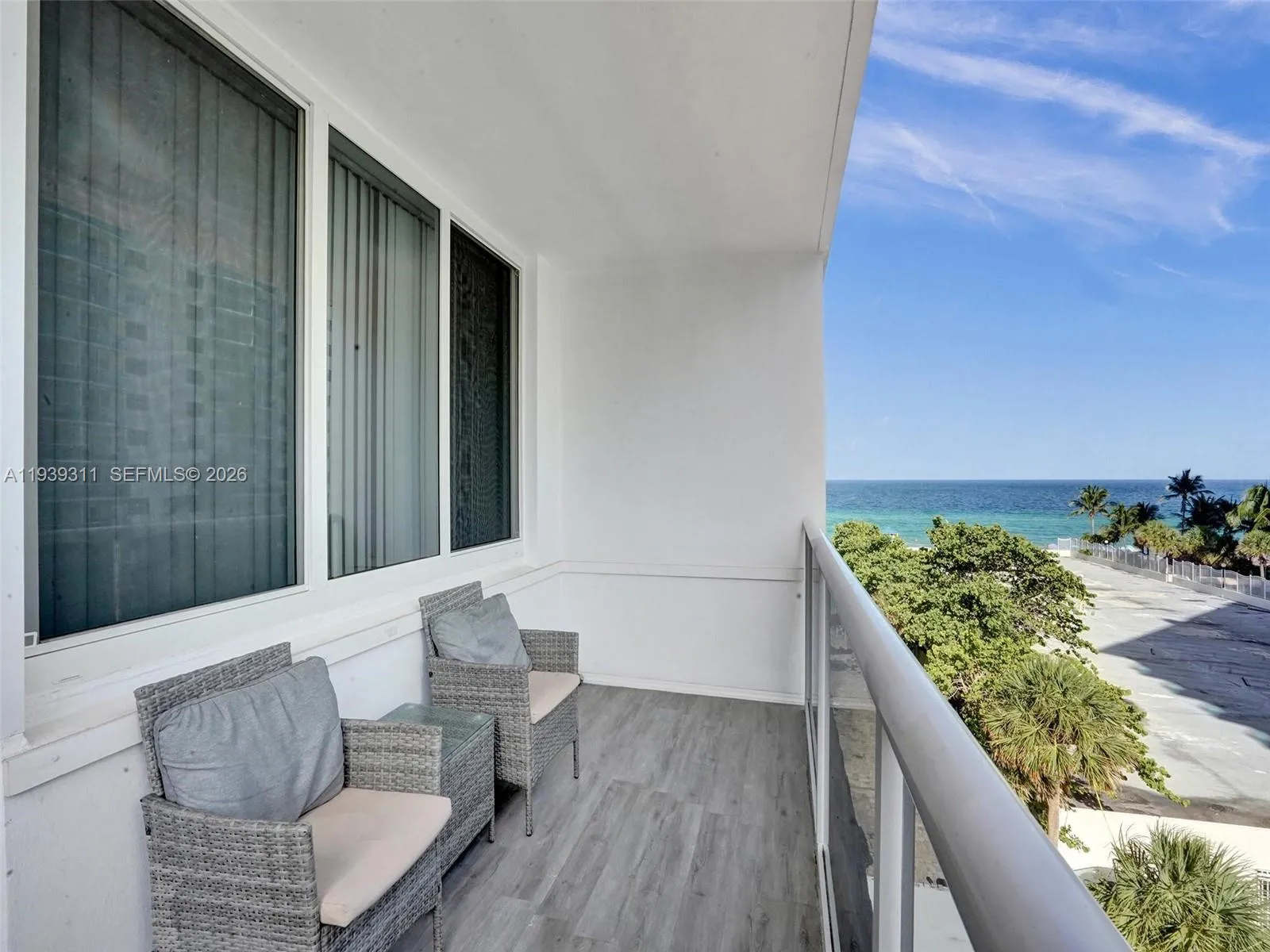 3725 S Ocean Dr 520, Hollywood, Florida 33019, Hollywood, Florida 33019, 1 Bedroom Bedrooms, ,1 BathroomBathrooms,Residential,For Sale,3725 S Ocean Dr 520, Hollywood, Florida 33019,A11939311