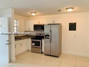 220 Nw 63rd St 3, Miami, Florida 33150, Miami, Florida 33150, 1 Bedroom Bedrooms, ,1 BathroomBathrooms,Residential Lease,For Rent,220 Nw 63rd St 3, Miami, Florida 33150,A11942200