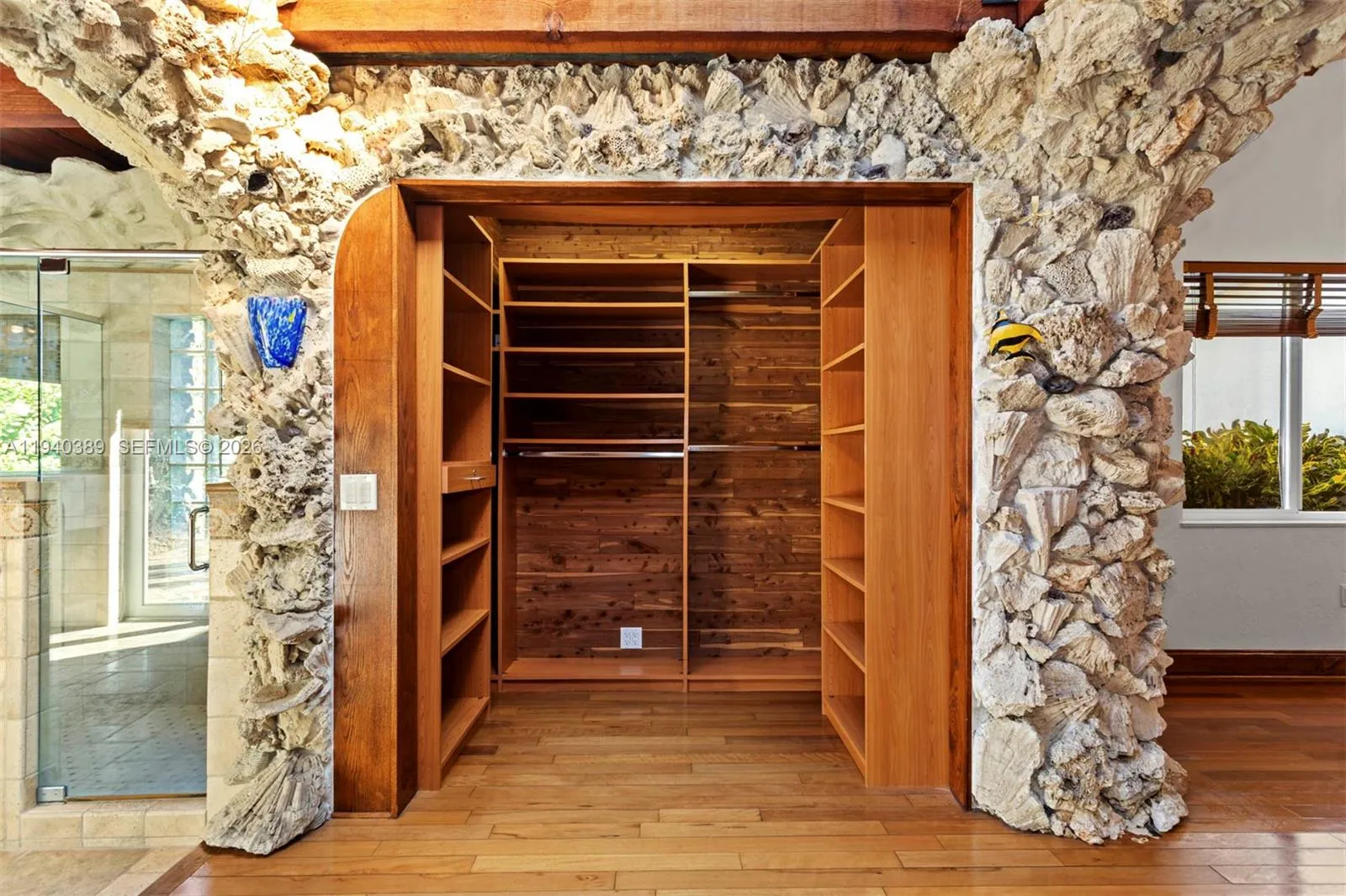 7975 Sunset Dr, Miami, Florida 33143, Miami, Florida 33143, 3 Bedrooms Bedrooms, ,2 BathroomsBathrooms,Residential Lease,For Rent,7975 Sunset Dr, Miami, Florida 33143,A11940389