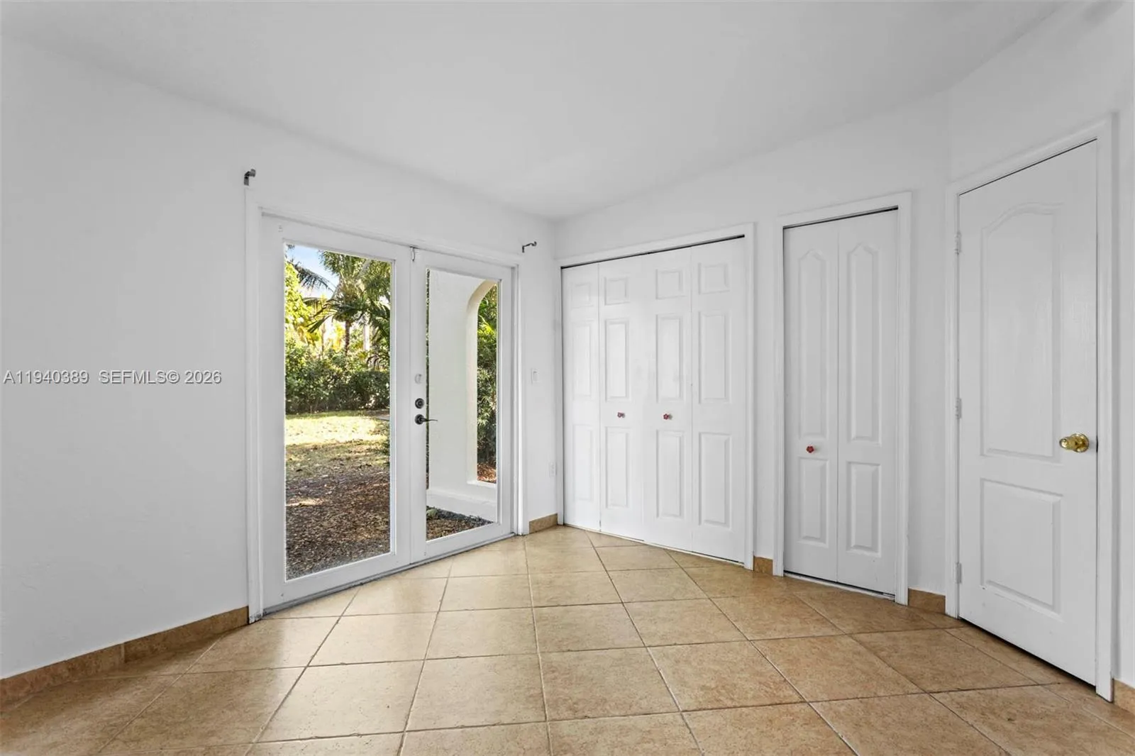 7975 Sunset Dr, Miami, Florida 33143, Miami, Florida 33143, 3 Bedrooms Bedrooms, ,2 BathroomsBathrooms,Residential Lease,For Rent,7975 Sunset Dr, Miami, Florida 33143,A11940389
