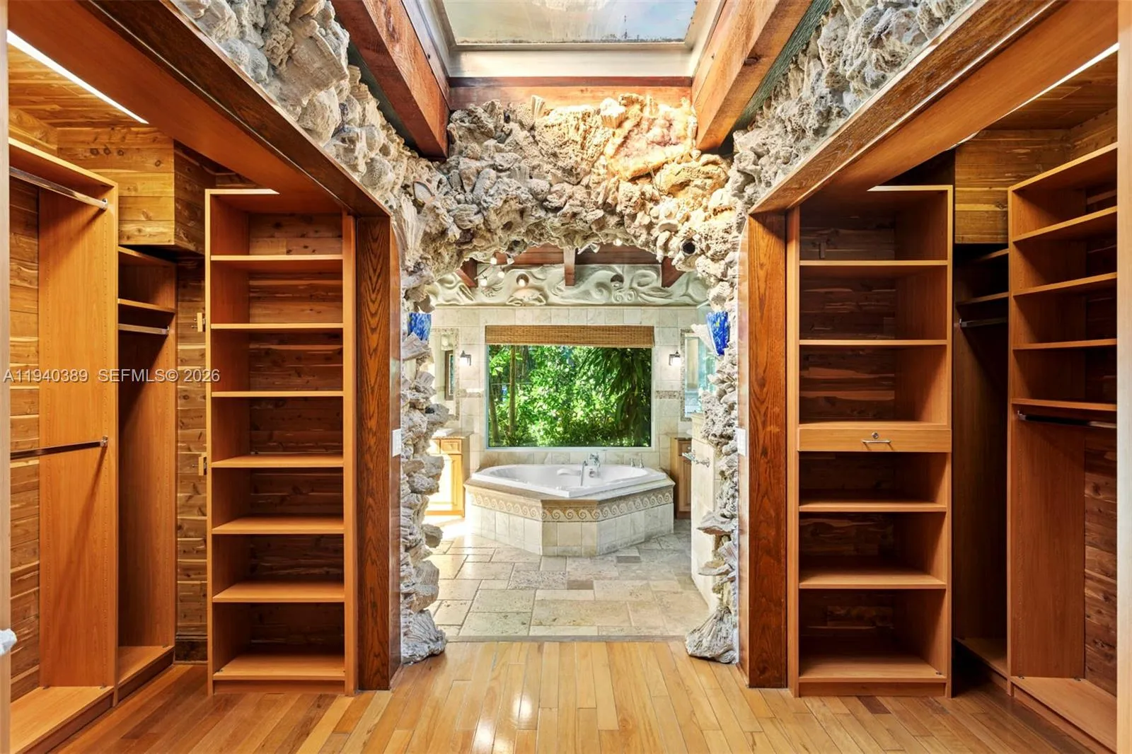 7975 Sunset Dr, Miami, Florida 33143, Miami, Florida 33143, 3 Bedrooms Bedrooms, ,2 BathroomsBathrooms,Residential Lease,For Rent,7975 Sunset Dr, Miami, Florida 33143,A11940389