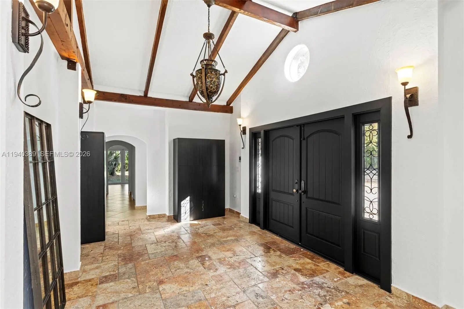 7975 Sunset Dr, Miami, Florida 33143, Miami, Florida 33143, 3 Bedrooms Bedrooms, ,2 BathroomsBathrooms,Residential Lease,For Rent,7975 Sunset Dr, Miami, Florida 33143,A11940389