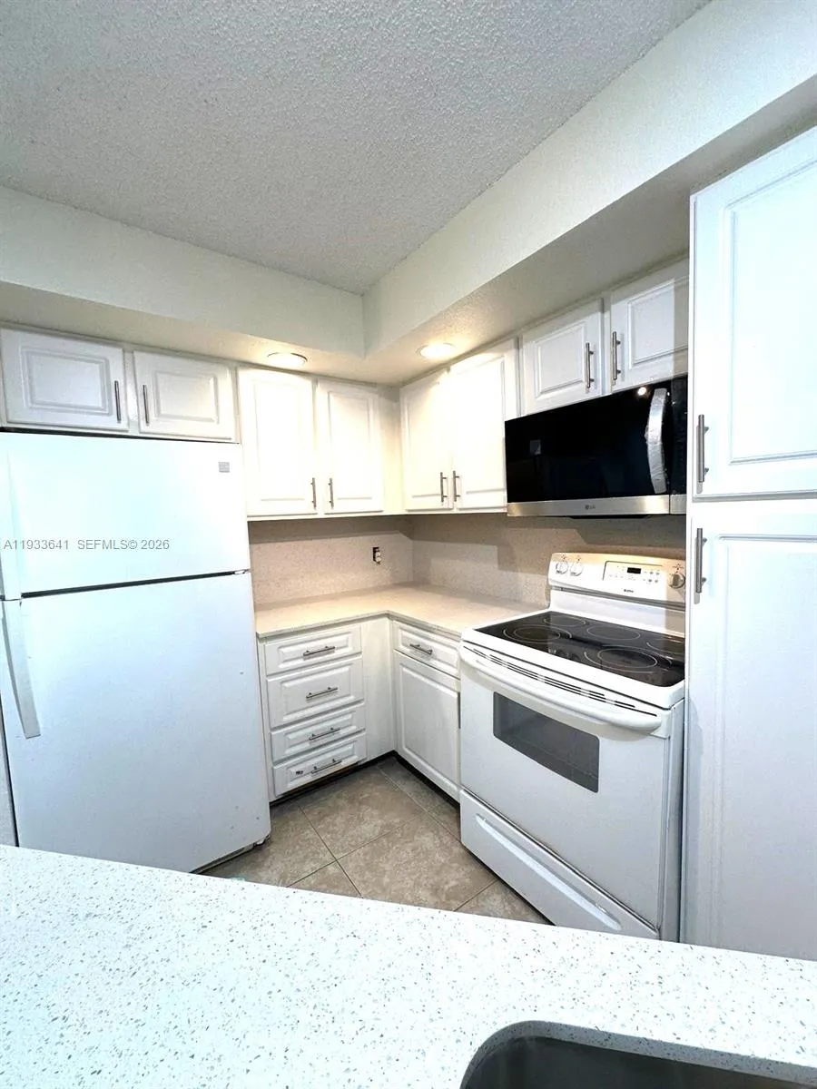 3420 N Pinewalk Dr N 713, Margate, Florida 33063, Margate, Florida 33063, 2 Bedrooms Bedrooms, ,1 BathroomBathrooms,Residential Lease,For Rent,3420 N Pinewalk Dr N 713, Margate, Florida 33063,A11933641