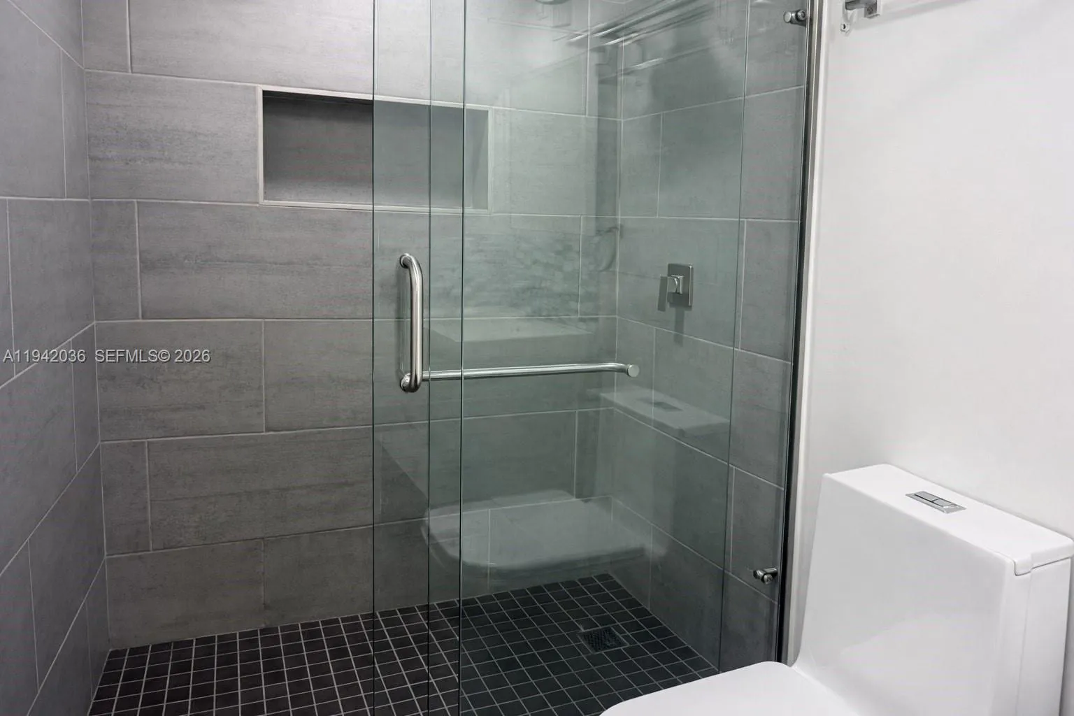 16950 W Dixie Hwy 330, North Miami Beach, Florida, North Miami Beach, Florida 33160, 1 Bedroom Bedrooms, ,1 BathroomBathrooms,Residential Lease,For Rent,16950 W Dixie Hwy 330, North Miami Beach, Florida ,A11942036