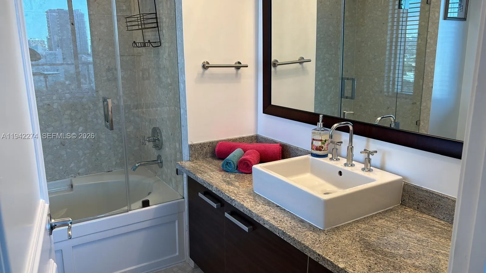 185 Sw 7th St 1502, Miami, Florida 33130, Miami, Florida 33130, 2 Bedrooms Bedrooms, ,2 BathroomsBathrooms,Residential Lease,For Rent,185 Sw 7th St 1502, Miami, Florida 33130,A11942274