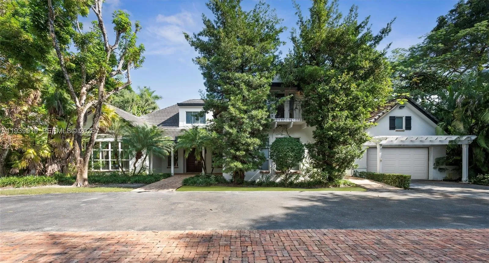 10001 Sw 60th Ct, Pinecrest, Florida 33156, Pinecrest, Florida 33156, 5 Bedrooms Bedrooms, ,6 BathroomsBathrooms,Residential,For Sale,10001 Sw 60th Ct, Pinecrest, Florida 33156,A11939919