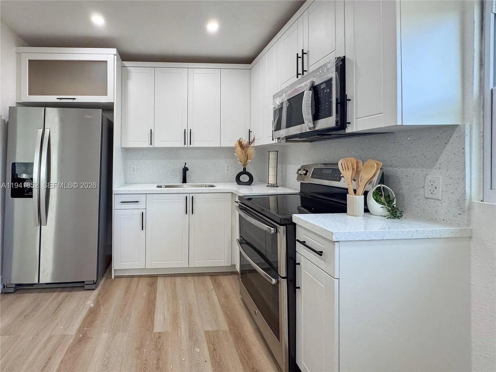 953 Ne 37th St, Oakland Park, Florida 33334, Oakland Park, Florida 33334, 2 Bedrooms Bedrooms, ,1 BathroomBathrooms,Residential,For Sale,953 Ne 37th St, Oakland Park, Florida 33334,A11941852