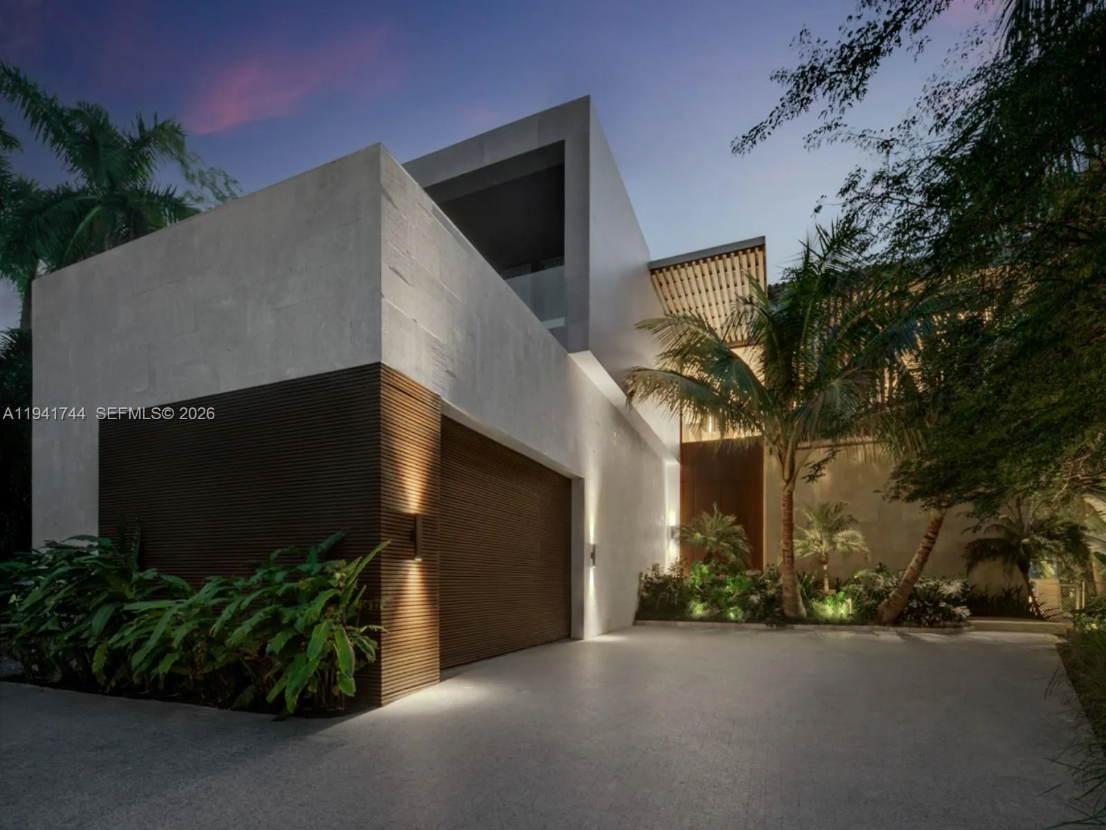 28 W Dilido Dr, Miami Beach, Florida 33139, Miami Beach, Florida 33139, 5 Bedrooms Bedrooms, ,5 BathroomsBathrooms,Residential Lease,For Rent,28 W Dilido Dr, Miami Beach, Florida 33139,A11941744