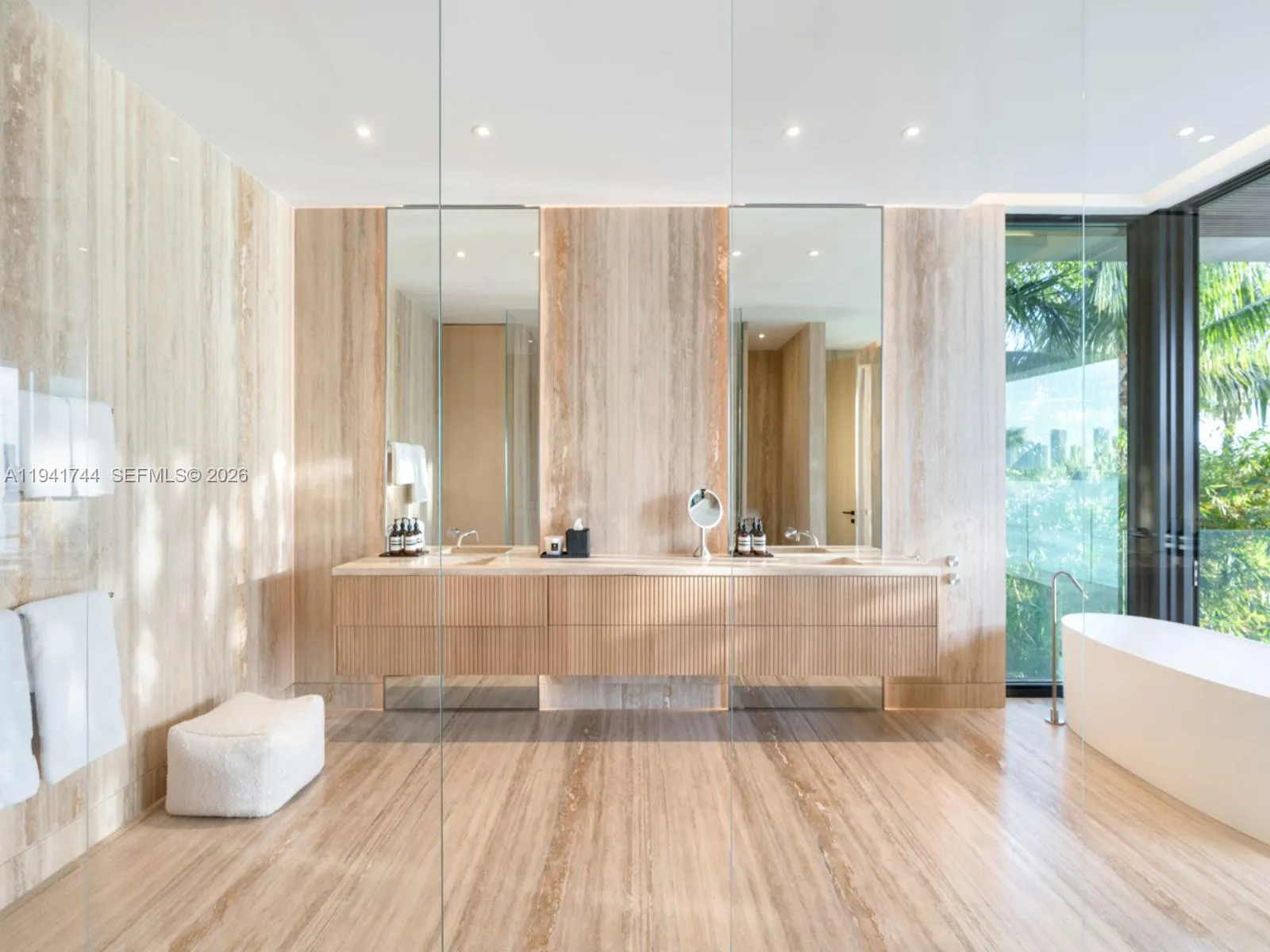 28 W Dilido Dr, Miami Beach, Florida 33139, Miami Beach, Florida 33139, 5 Bedrooms Bedrooms, ,5 BathroomsBathrooms,Residential Lease,For Rent,28 W Dilido Dr, Miami Beach, Florida 33139,A11941744