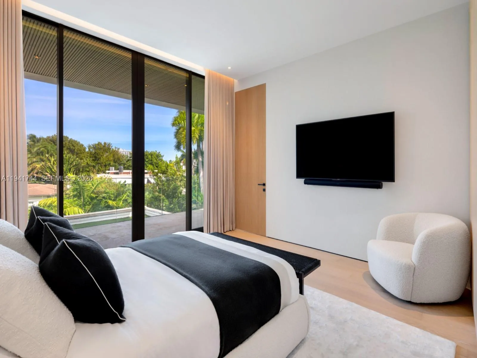 28 W Dilido Dr, Miami Beach, Florida 33139, Miami Beach, Florida 33139, 5 Bedrooms Bedrooms, ,5 BathroomsBathrooms,Residential Lease,For Rent,28 W Dilido Dr, Miami Beach, Florida 33139,A11941744