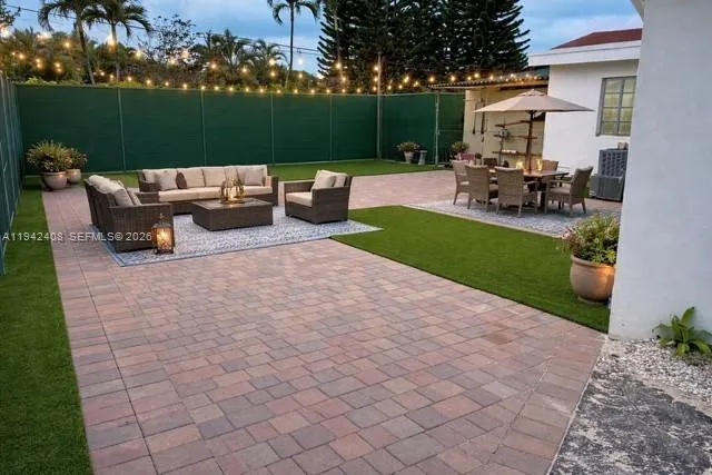 Miami, Florida 33145, 2 Bedrooms Bedrooms, ,1 BathroomBathrooms,Residential Lease,For Rent,A11942408