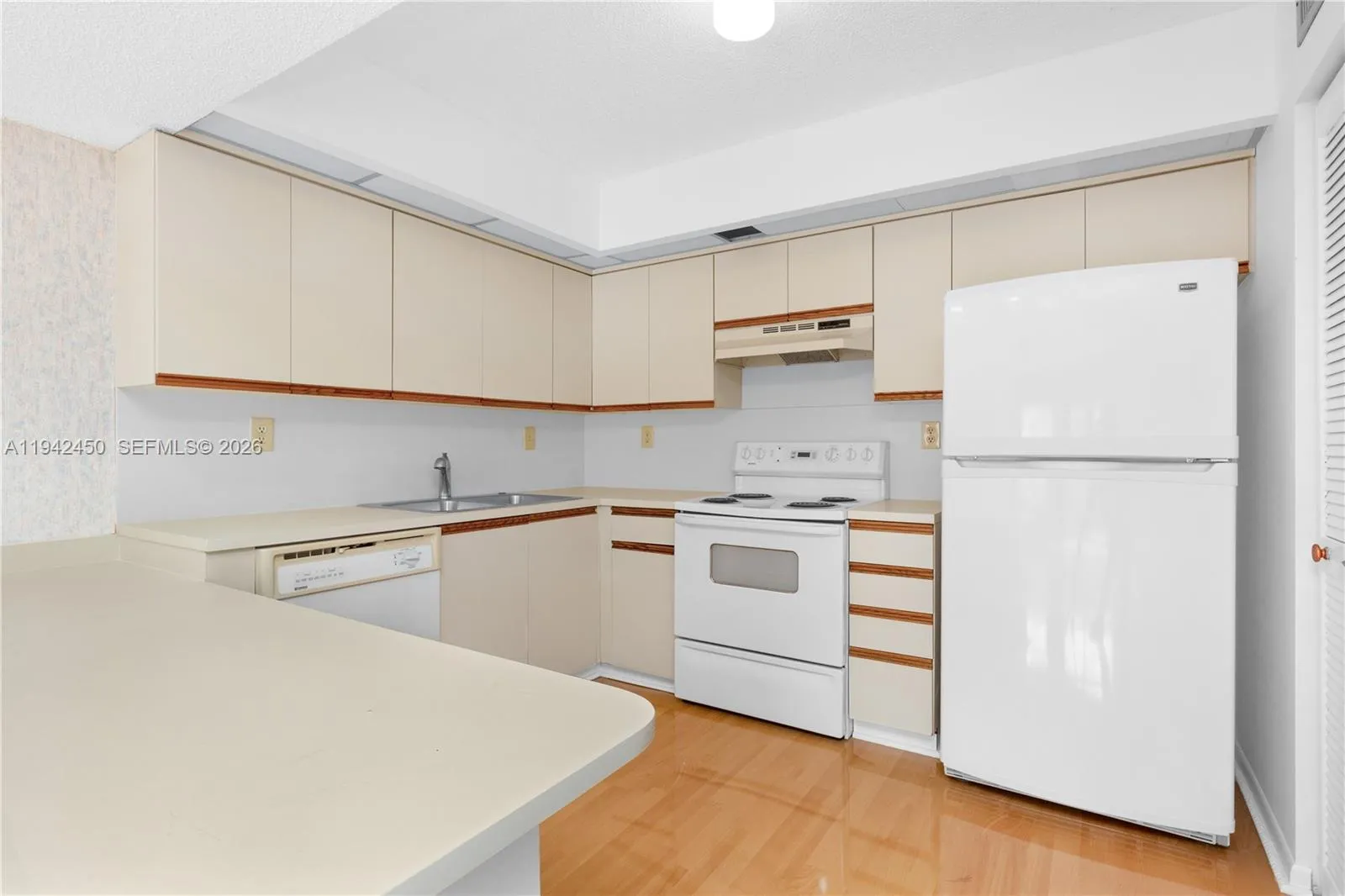 8810 Sw 132nd Pl 403dn, Miami, Florida 33186, Miami, Florida 33186, 2 Bedrooms Bedrooms, ,2 BathroomsBathrooms,Residential Lease,For Rent,8810 Sw 132nd Pl 403dn, Miami, Florida 33186,A11942450