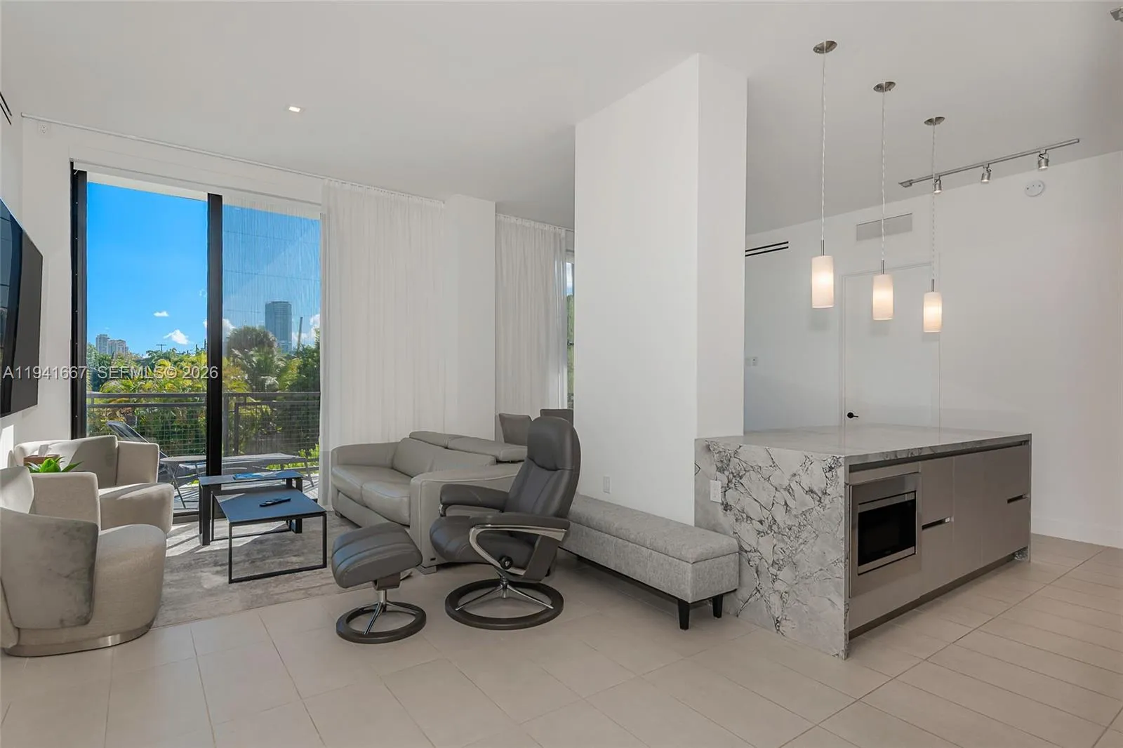 1030 15th St 214, Miami Beach, Florida 33139, Miami Beach, Florida 33139, 2 Bedrooms Bedrooms, ,2 BathroomsBathrooms,Residential,For Sale,1030 15th St 214, Miami Beach, Florida 33139,A11941667