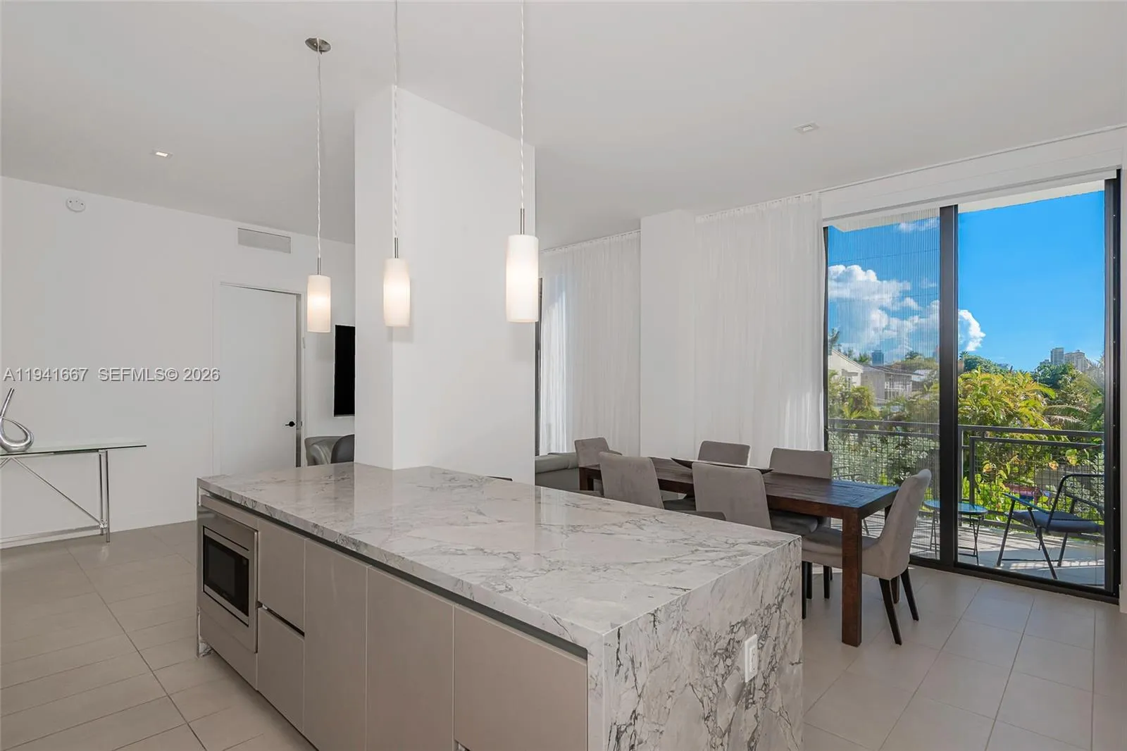 1030 15th St 214, Miami Beach, Florida 33139, Miami Beach, Florida 33139, 2 Bedrooms Bedrooms, ,2 BathroomsBathrooms,Residential,For Sale,1030 15th St 214, Miami Beach, Florida 33139,A11941667