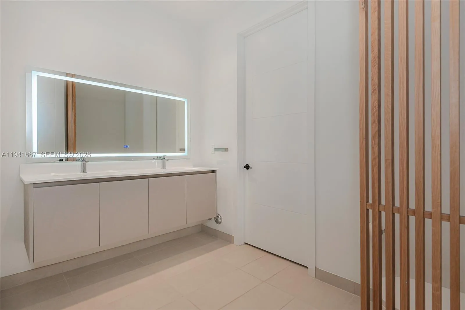 1030 15th St 214, Miami Beach, Florida 33139, Miami Beach, Florida 33139, 2 Bedrooms Bedrooms, ,2 BathroomsBathrooms,Residential,For Sale,1030 15th St 214, Miami Beach, Florida 33139,A11941667