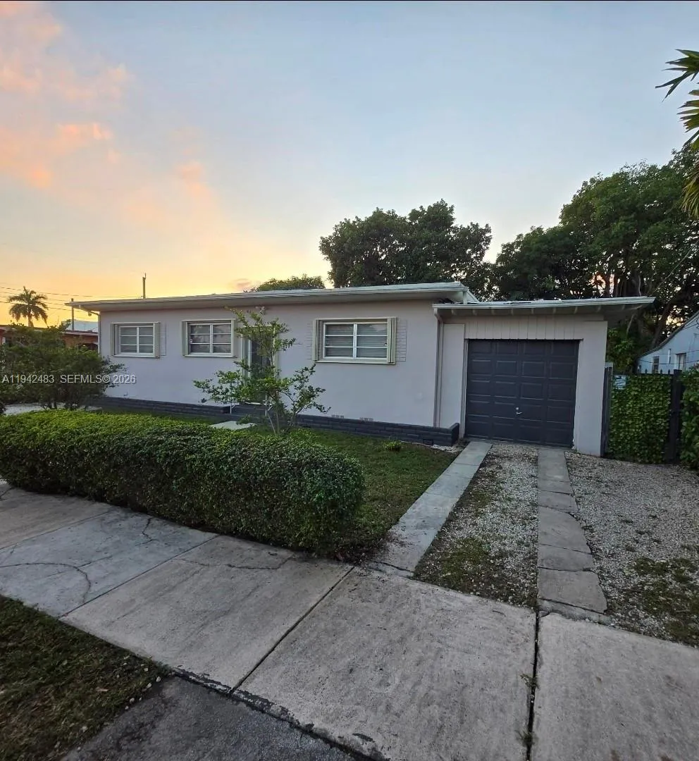 2330 Sw 31st Ave, Miami, Florida 33145, Miami, Florida 33145, 3 Bedrooms Bedrooms, ,2 BathroomsBathrooms,Residential Lease,For Rent,2330 Sw 31st Ave, Miami, Florida 33145,A11942483