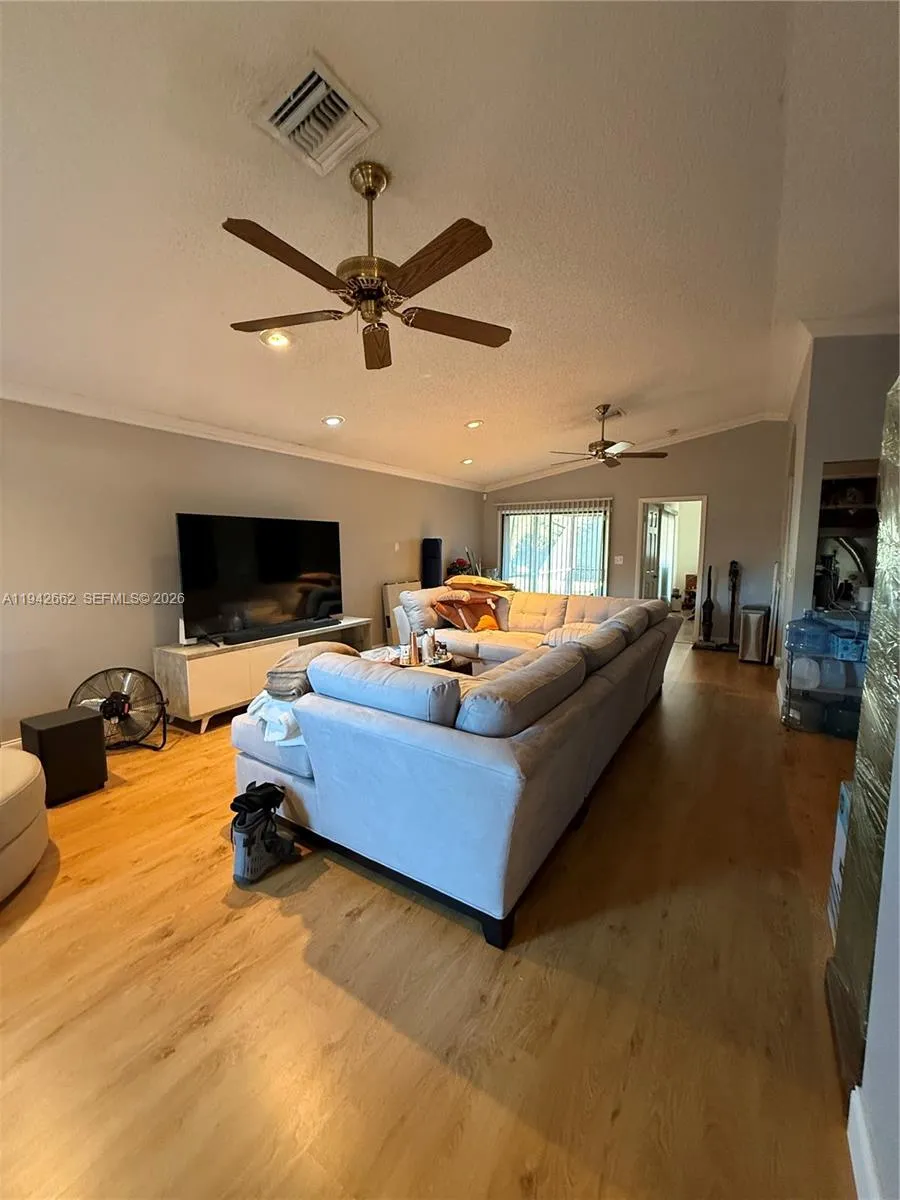 6190 Pine Tree Ln, Tamarac, Florida 33319, Tamarac, Florida 33319, 2 Bedrooms Bedrooms, ,2 BathroomsBathrooms,Residential,For Sale,6190 Pine Tree Ln, Tamarac, Florida 33319,A11942662