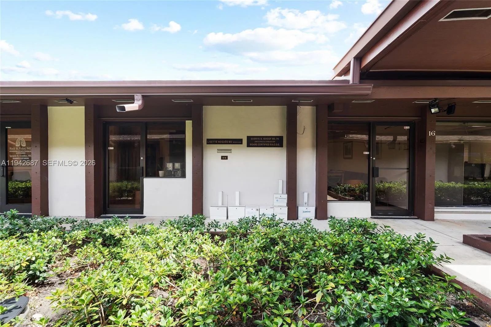 8525 Sw 92nd St 16, Miami, Florida 33156, Miami, Florida 33156, ,Commercial Lease,For Rent,8525 Sw 92nd St 16, Miami, Florida 33156,A11942687