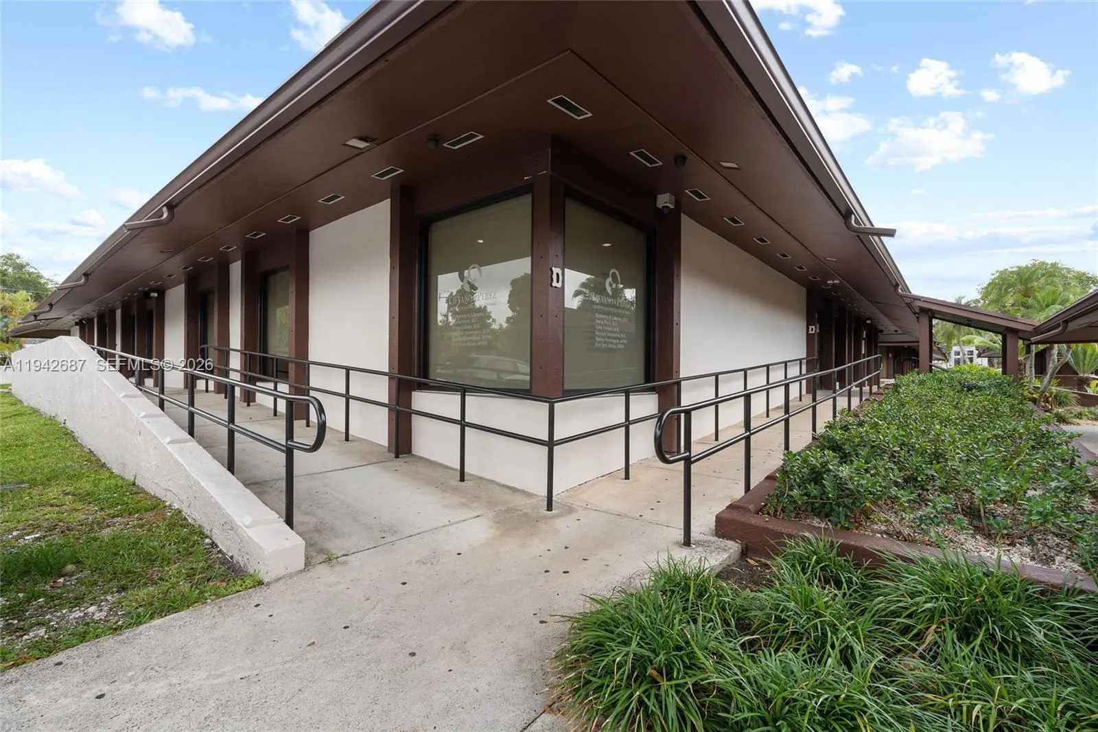 8525 Sw 92nd St 16, Miami, Florida 33156, Miami, Florida 33156, ,Commercial Lease,For Rent,8525 Sw 92nd St 16, Miami, Florida 33156,A11942687