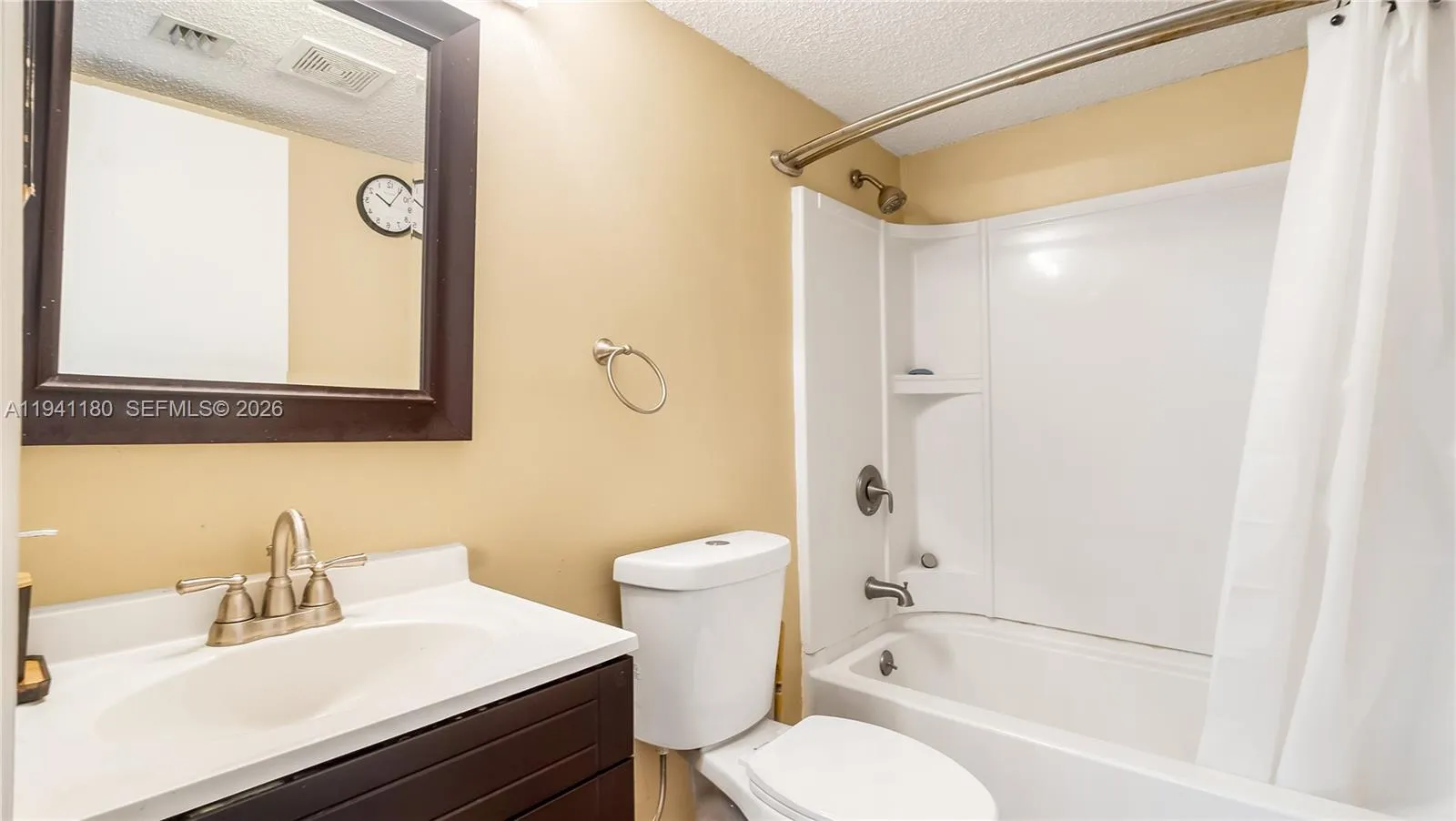9487 Nw 42nd St 9487, Sunrise, Florida 33351, Sunrise, Florida 33351, 3 Bedrooms Bedrooms, ,2 BathroomsBathrooms,Residential Lease,For Rent,9487 Nw 42nd St 9487, Sunrise, Florida 33351,A11941180