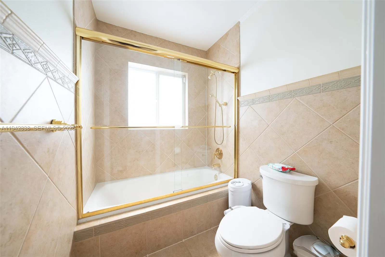 4130 Ne 23rd Ave, Lighthouse Point, Florida 33064, Lighthouse Point, Florida 33064, 4 Bedrooms Bedrooms, ,5 BathroomsBathrooms,Residential,For Sale,4130 Ne 23rd Ave, Lighthouse Point, Florida 33064,A11942838