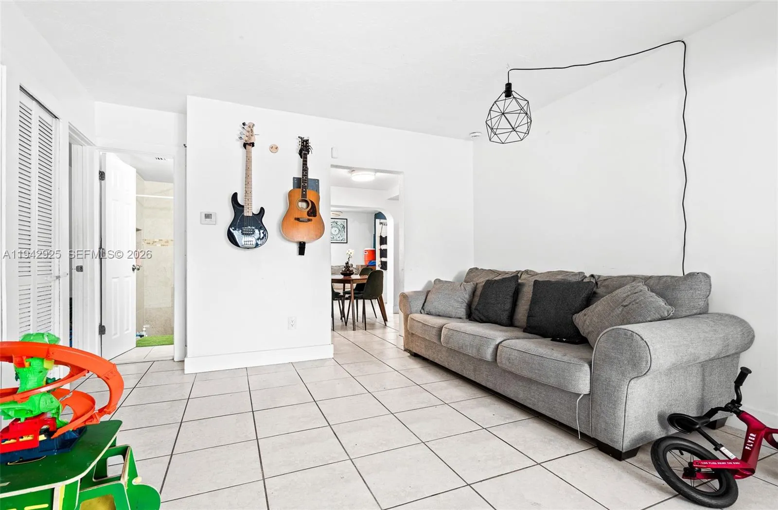 5844 Garfield St, Hollywood, Florida 33021, Hollywood, Florida 33021, 3 Bedrooms Bedrooms, ,2 BathroomsBathrooms,Residential,For Sale,5844 Garfield St, Hollywood, Florida 33021,A11942925