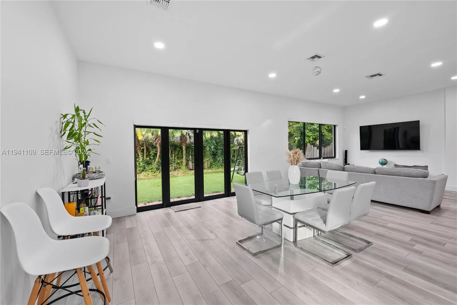 918 Ne 36th Ave, Homestead, Florida 33033, Homestead, Florida 33033, 3 Bedrooms Bedrooms, ,2 BathroomsBathrooms,Residential,For Sale,918 Ne 36th Ave, Homestead, Florida 33033,A11941109