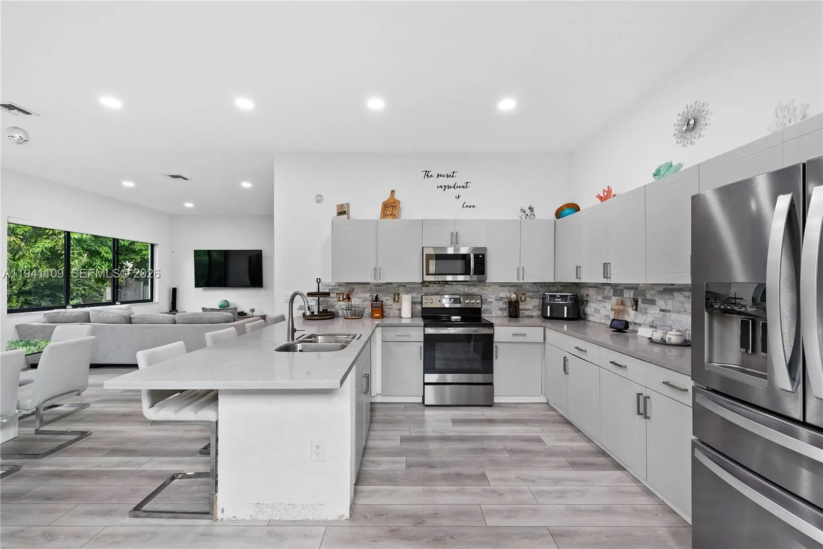 918 Ne 36th Ave, Homestead, Florida 33033, Homestead, Florida 33033, 3 Bedrooms Bedrooms, ,2 BathroomsBathrooms,Residential,For Sale,918 Ne 36th Ave, Homestead, Florida 33033,A11941109