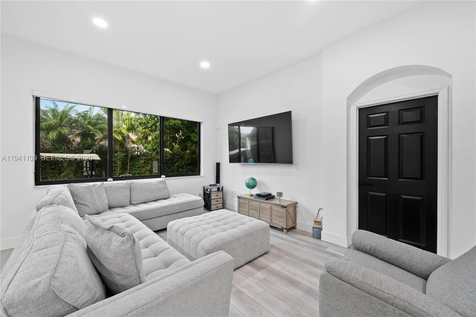 918 Ne 36th Ave, Homestead, Florida 33033, Homestead, Florida 33033, 3 Bedrooms Bedrooms, ,2 BathroomsBathrooms,Residential,For Sale,918 Ne 36th Ave, Homestead, Florida 33033,A11941109