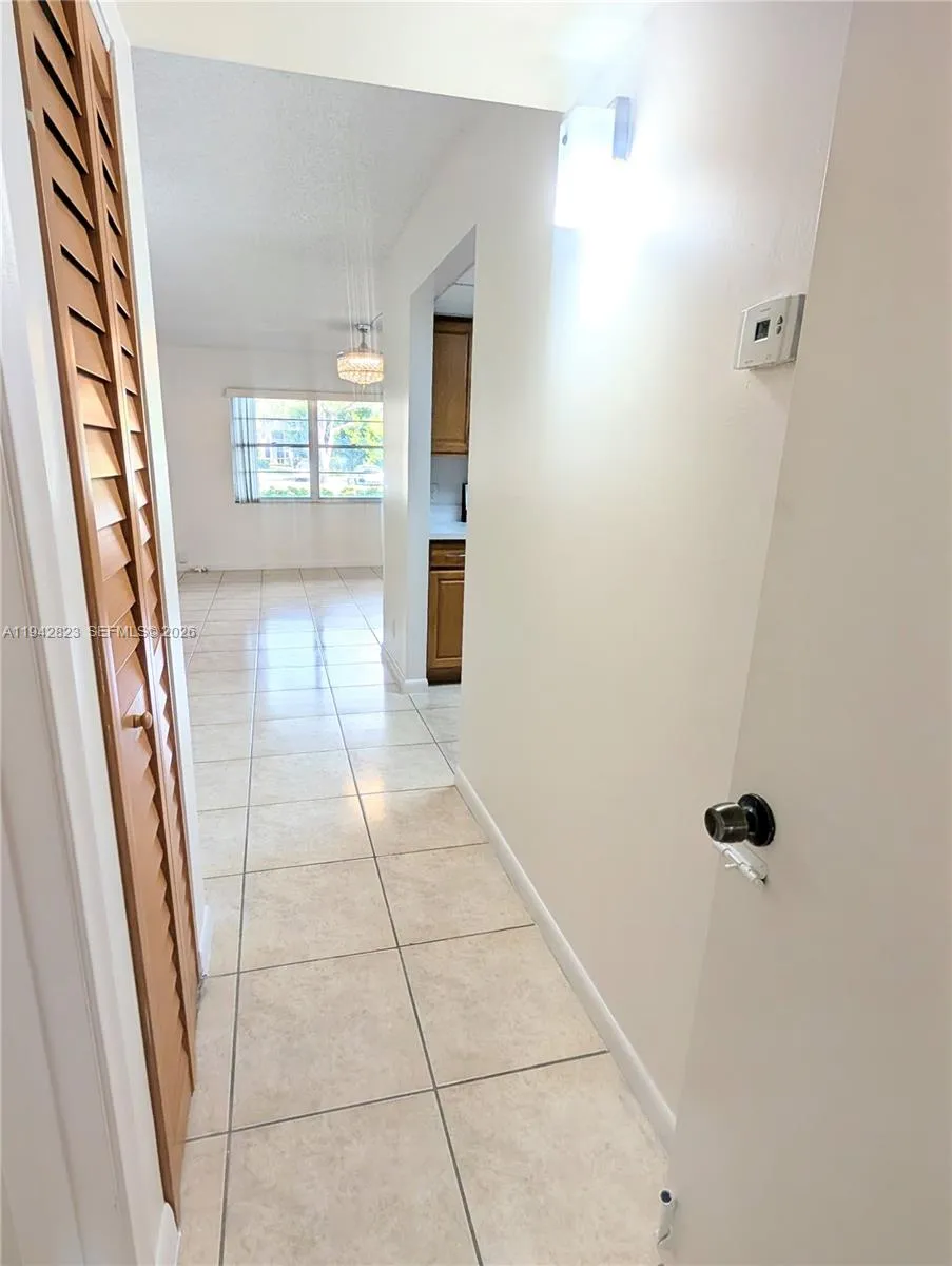 850 Sw 133rd Ter 104b, Pembroke Pines, Florida 330, Pembroke Pines, Florida 33027, 1 Bedroom Bedrooms, ,1 BathroomBathrooms,Residential Lease,For Rent,850 Sw 133rd Ter 104b, Pembroke Pines, Florida 330,A11942823