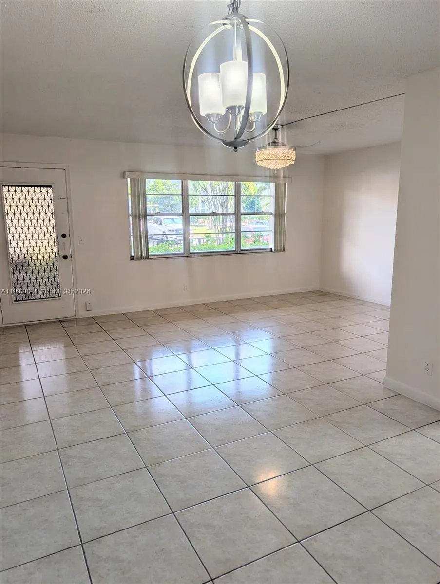850 Sw 133rd Ter 104b, Pembroke Pines, Florida 330, Pembroke Pines, Florida 33027, 1 Bedroom Bedrooms, ,1 BathroomBathrooms,Residential Lease,For Rent,850 Sw 133rd Ter 104b, Pembroke Pines, Florida 330,A11942823