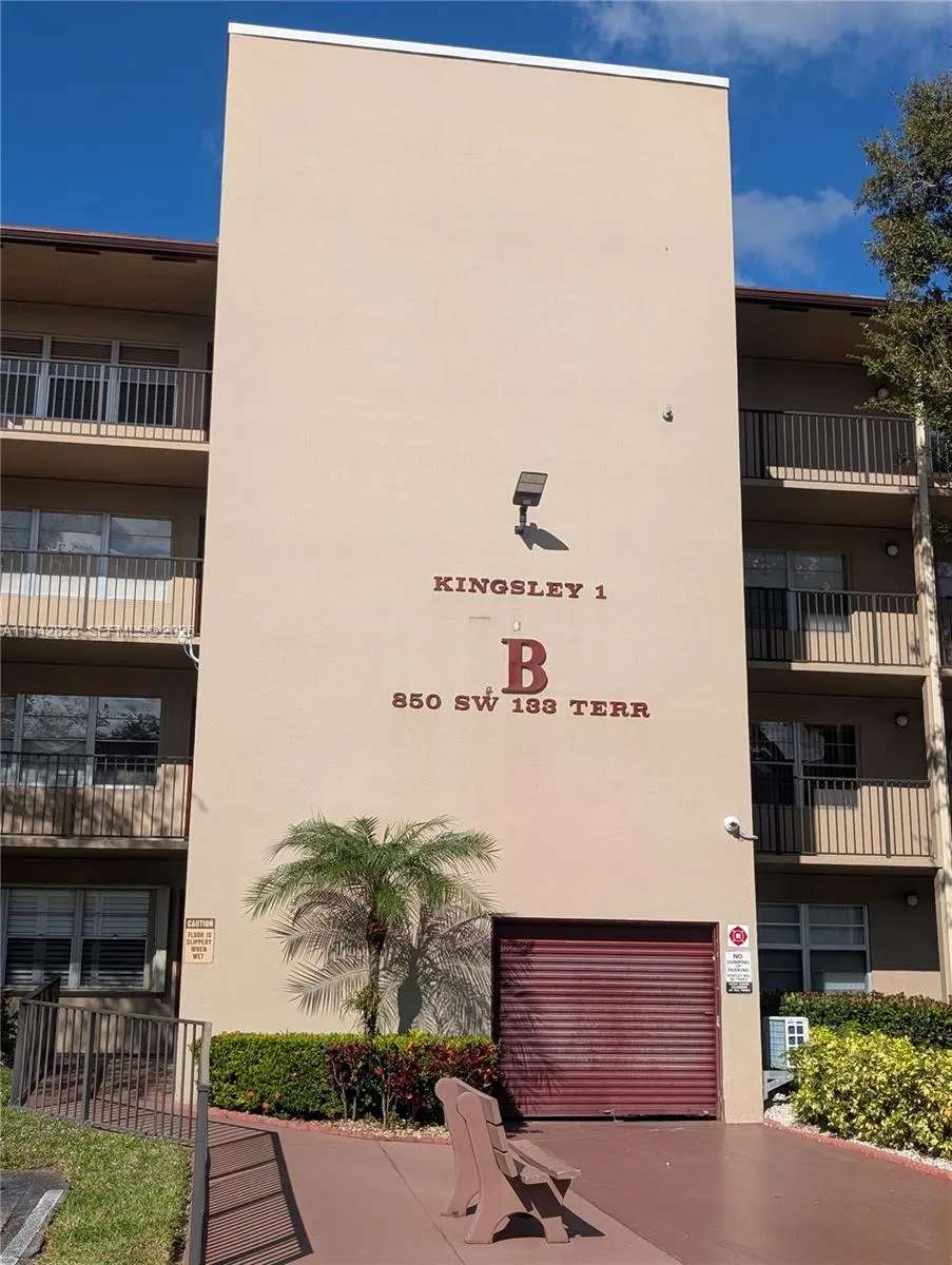 850 Sw 133rd Ter 104b, Pembroke Pines, Florida 330, Pembroke Pines, Florida 33027, 1 Bedroom Bedrooms, ,1 BathroomBathrooms,Residential Lease,For Rent,850 Sw 133rd Ter 104b, Pembroke Pines, Florida 330,A11942823