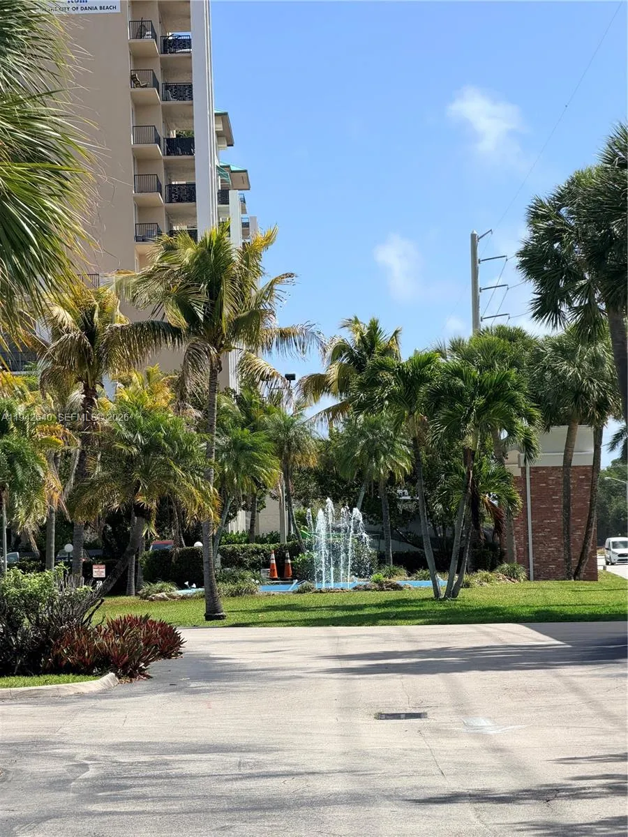 501 E Dania Beach Blvd 5-1b, Dania Beach, Florida, Dania Beach, Florida 33004, 1 Bedroom Bedrooms, ,1 BathroomBathrooms,Residential,For Sale,501 E Dania Beach Blvd 5-1b, Dania Beach, Florida ,A11942640
