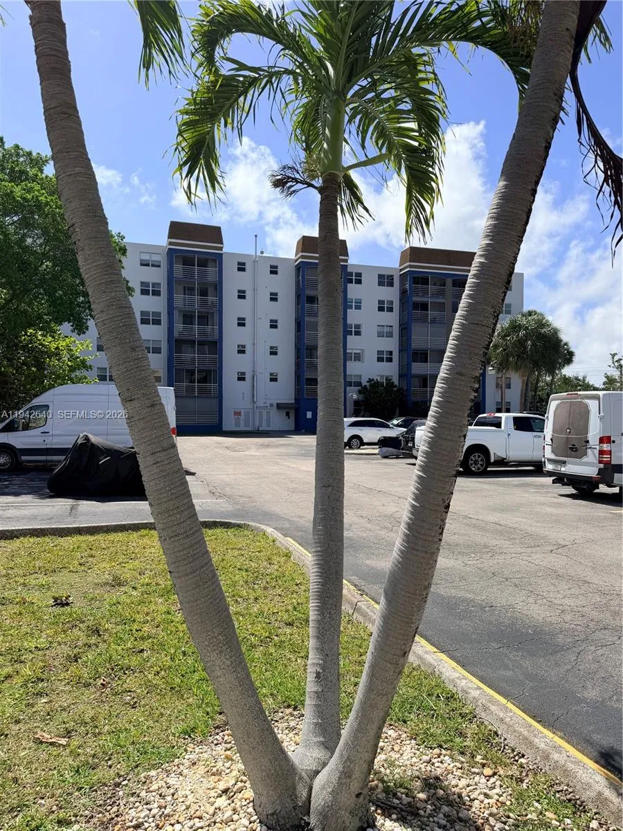 501 E Dania Beach Blvd 5-1b, Dania Beach, Florida, Dania Beach, Florida 33004, 1 Bedroom Bedrooms, ,1 BathroomBathrooms,Residential,For Sale,501 E Dania Beach Blvd 5-1b, Dania Beach, Florida ,A11942640