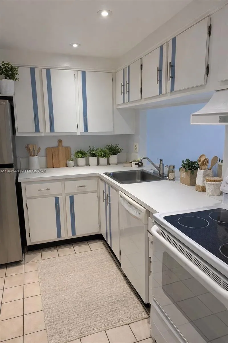 501 E Dania Beach Blvd 5-1b, Dania Beach, Florida, Dania Beach, Florida 33004, 1 Bedroom Bedrooms, ,1 BathroomBathrooms,Residential,For Sale,501 E Dania Beach Blvd 5-1b, Dania Beach, Florida ,A11942640