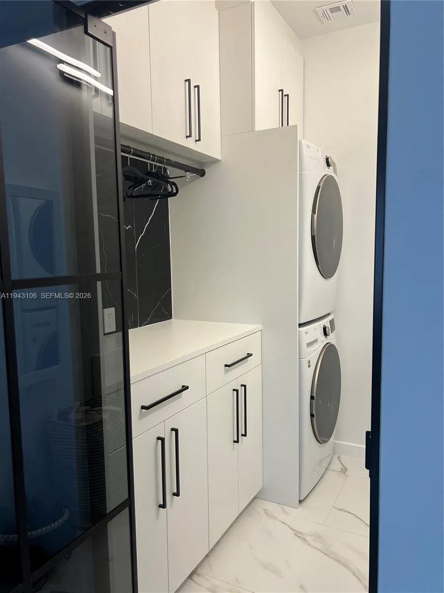 7782 Nw 18th St, Pembroke Pines, Florida 33024, Pembroke Pines, Florida 33024, 3 Bedrooms Bedrooms, ,2 BathroomsBathrooms,Residential,For Sale,7782 Nw 18th St, Pembroke Pines, Florida 33024,A11943106