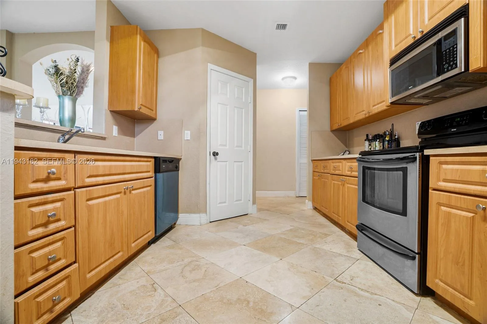 865 Ne 208th Ter, Miami, Florida 33179, Miami, Florida 33179, 4 Bedrooms Bedrooms, ,3 BathroomsBathrooms,Residential,For Sale,865 Ne 208th Ter, Miami, Florida 33179,A11943182