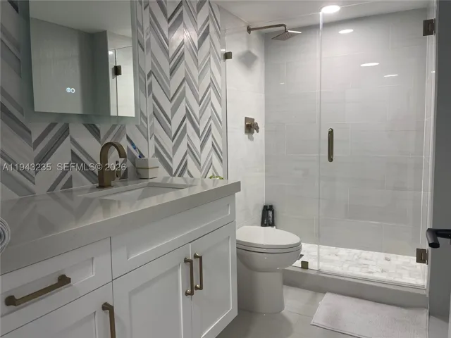 2555 Collins Ave 1409, Miami Beach, Florida 33140