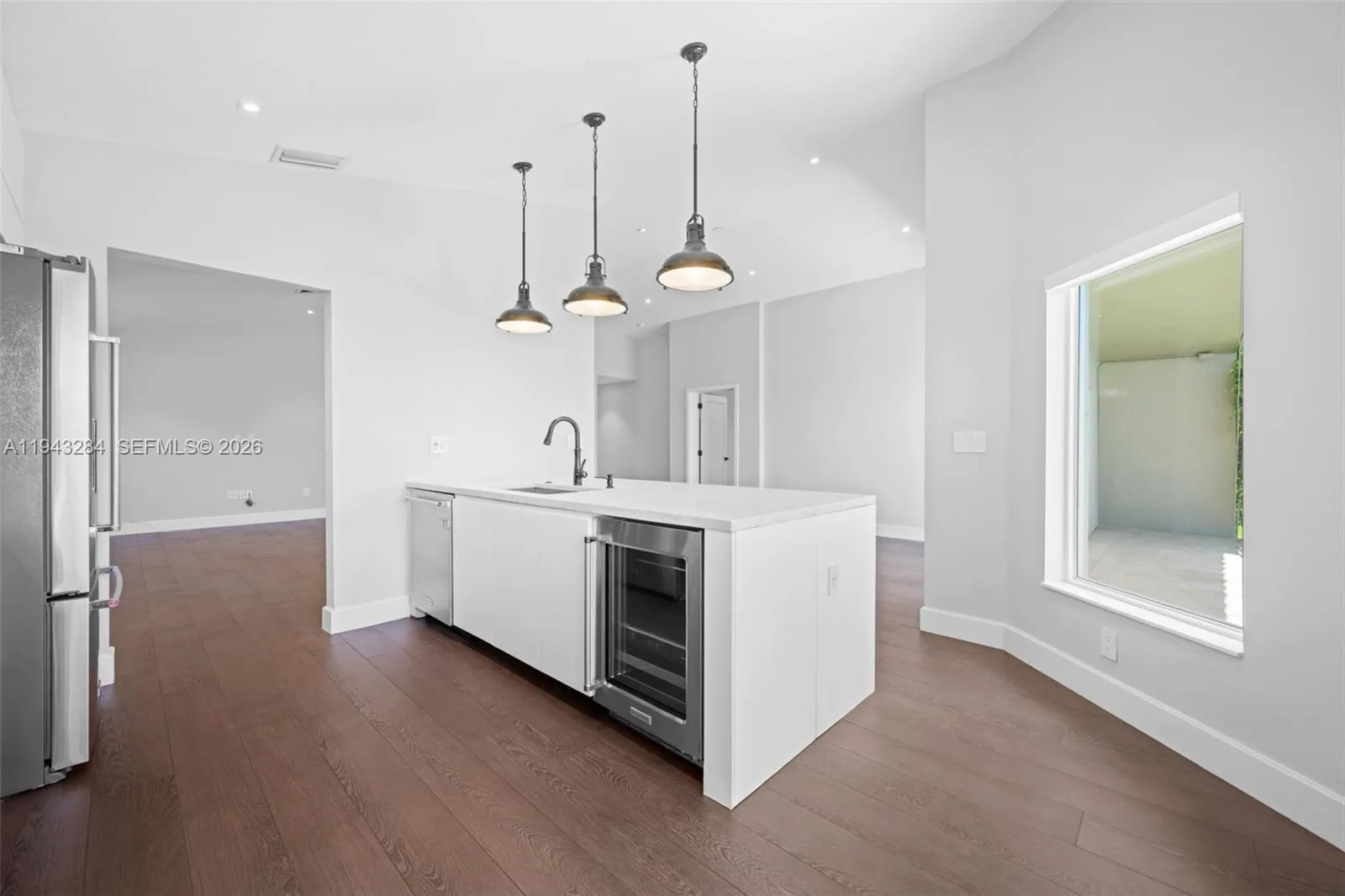 16440 Ruby Lk, Weston, Florida 33331, Weston, Florida 33331, 3 Bedrooms Bedrooms, ,2 BathroomsBathrooms,Residential Lease,For Rent,16440 Ruby Lk, Weston, Florida 33331,A11943284
