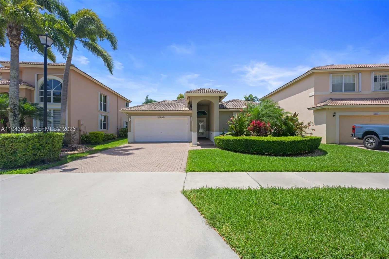 16440 Ruby Lk, Weston, Florida 33331, Weston, Florida 33331, 3 Bedrooms Bedrooms, ,2 BathroomsBathrooms,Residential Lease,For Rent,16440 Ruby Lk, Weston, Florida 33331,A11943284