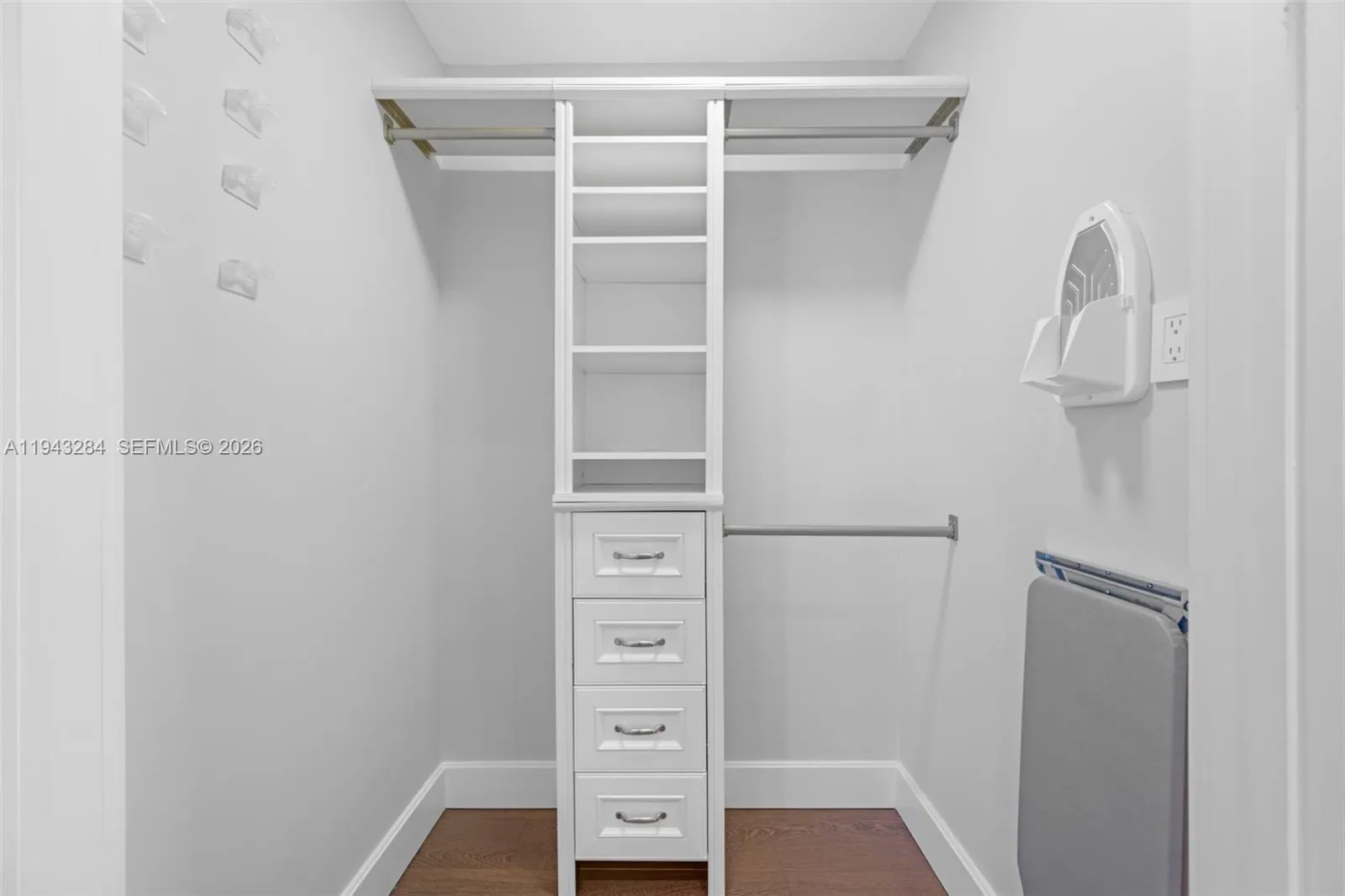 16440 Ruby Lk, Weston, Florida 33331, Weston, Florida 33331, 3 Bedrooms Bedrooms, ,2 BathroomsBathrooms,Residential Lease,For Rent,16440 Ruby Lk, Weston, Florida 33331,A11943284