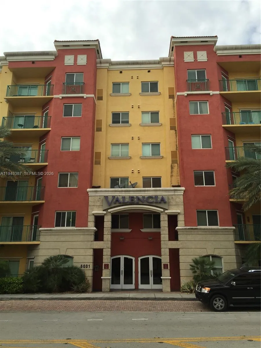 6001 Sw 70th St 620, South Miami, Florida 33143, South Miami, Florida 33143, 1 Bedroom Bedrooms, ,1 BathroomBathrooms,Residential,For Sale,6001 Sw 70th St 620, South Miami, Florida 33143,A11943387